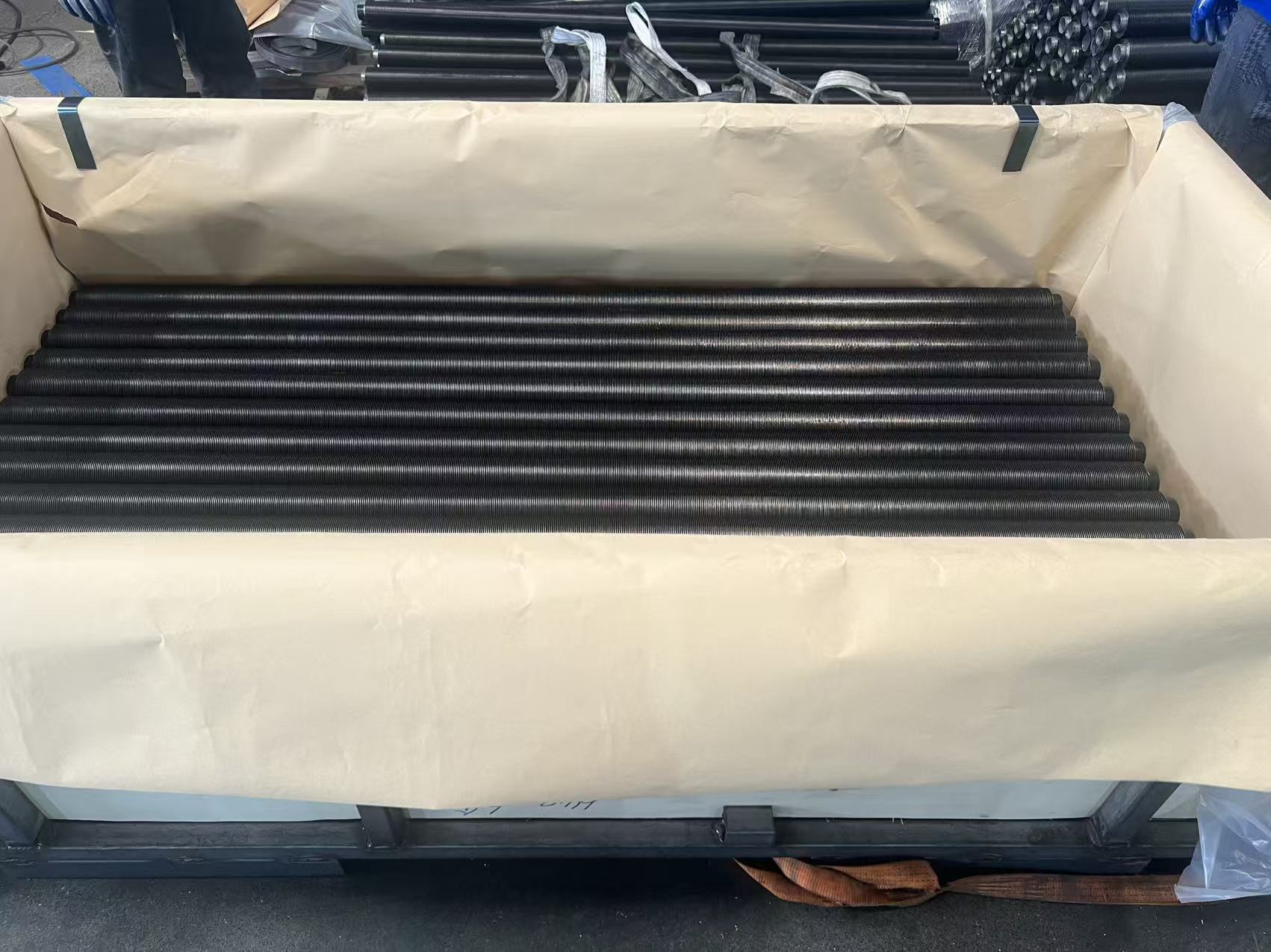 Latest company blogs about Quality Wins Trust | DELLOK YONGHUI Two Boxes of Laser-Welded Finned Tubes Shipped to the European Market